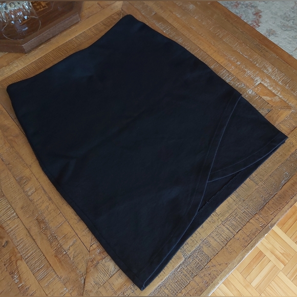 Talula/Aritzia Faux Wrap Mini Skirt - Picture 5 of 9